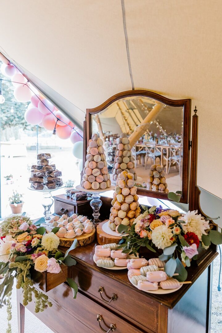 Wedding Cake Stand Ideas Dressing Table Katherine Ashdown Photography