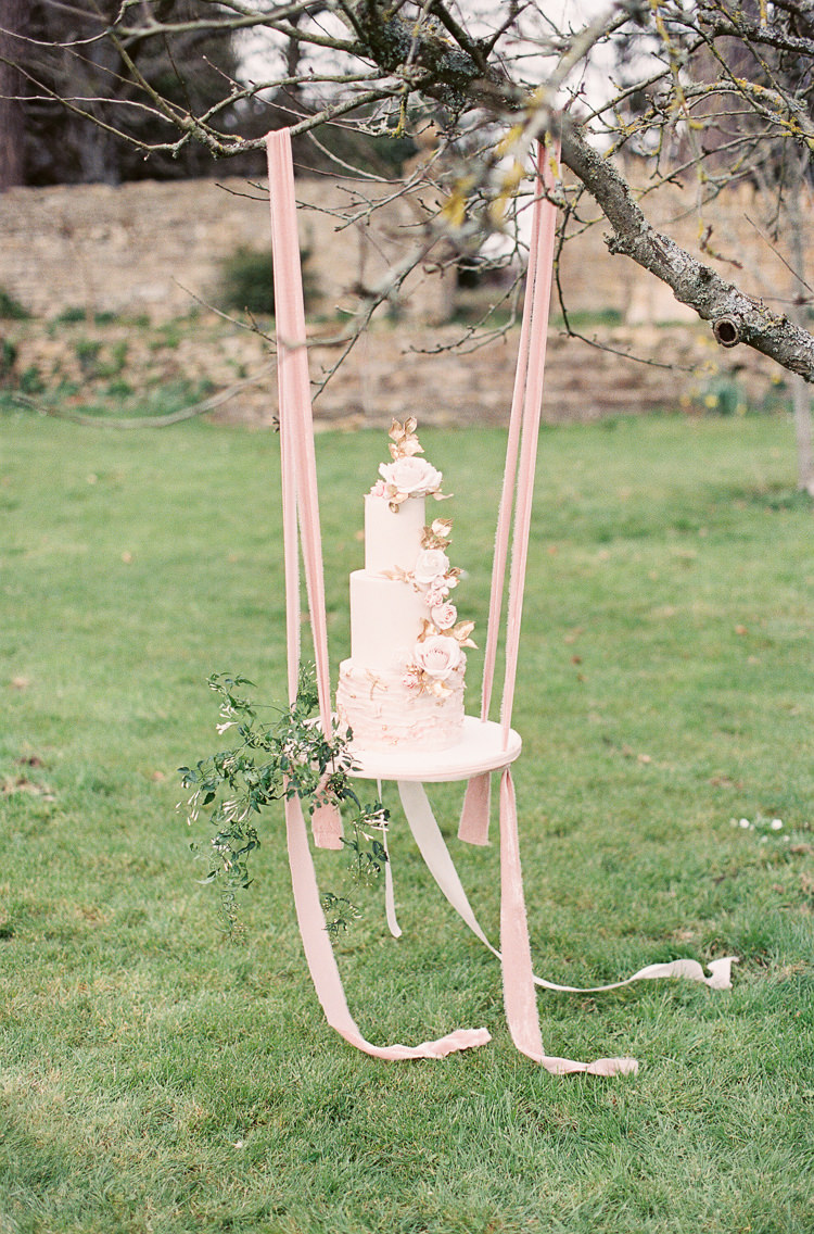 Wedding Cake Stand Ideas Swing Liz Baker Fine Art Photography