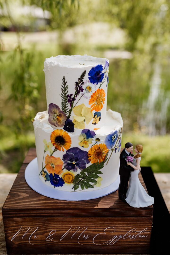 Wedding Cake Stand Ideas Wooden Box Natalie Coultas Photography