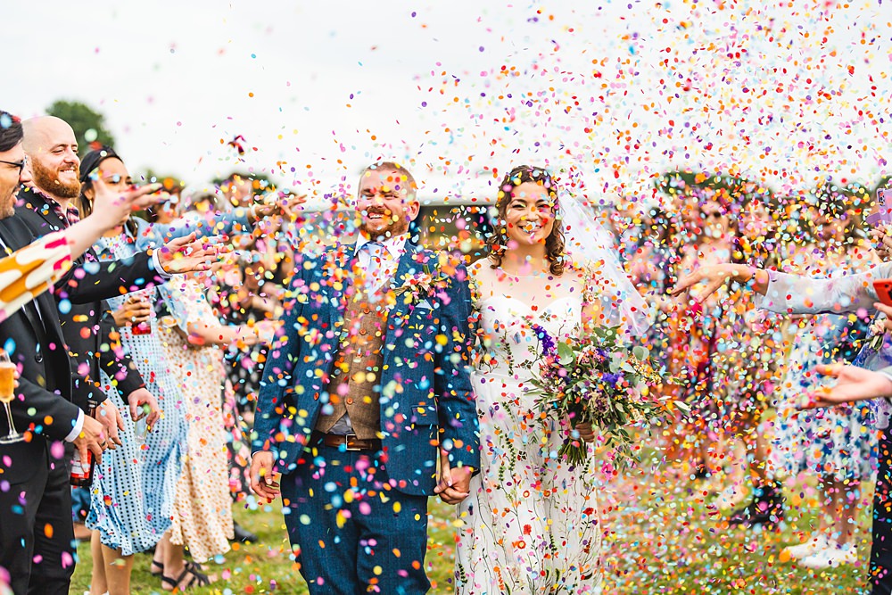 Farmyard Wedding Daniel Lightening Photography Confetti Throw