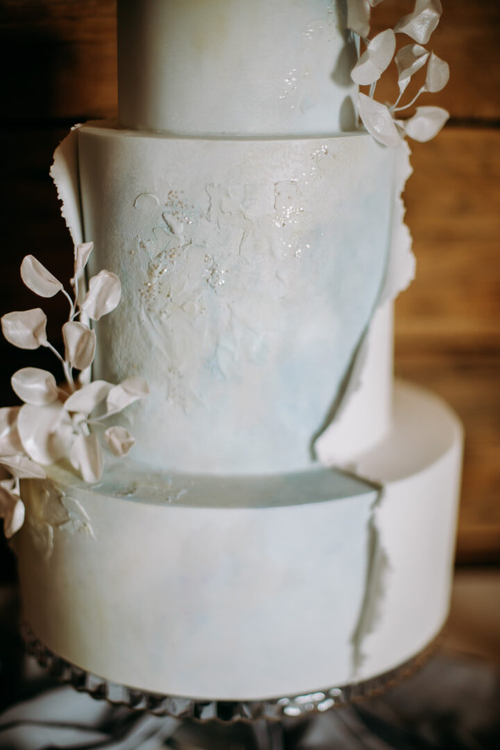 Winter Wedding Cake Ideas White Silver Glitter Snow Christine Third Wheeling