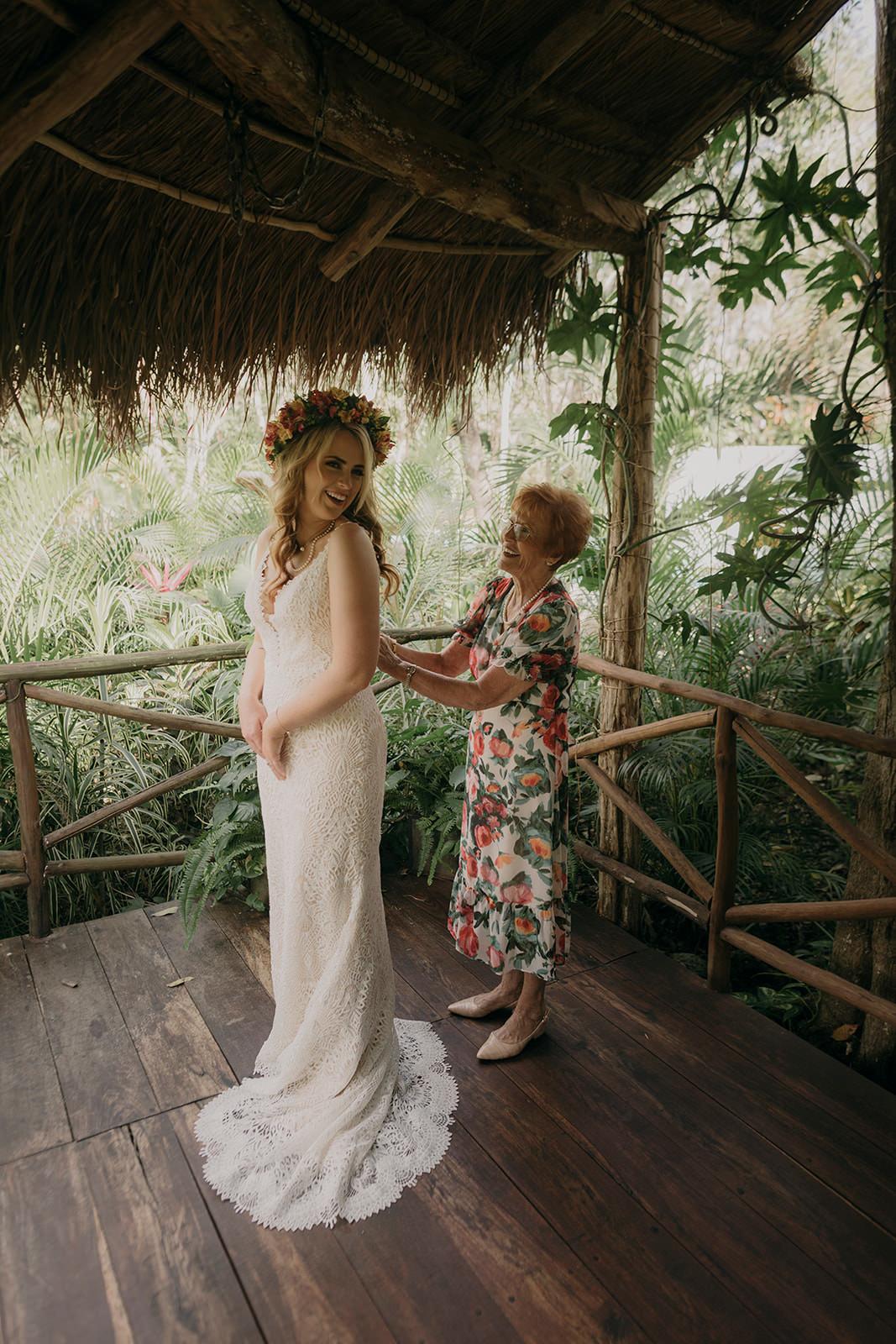 Dress Gown Bride Bridal Lace Madi Lane Espacio Chechen Wedding Pablo Laguia
