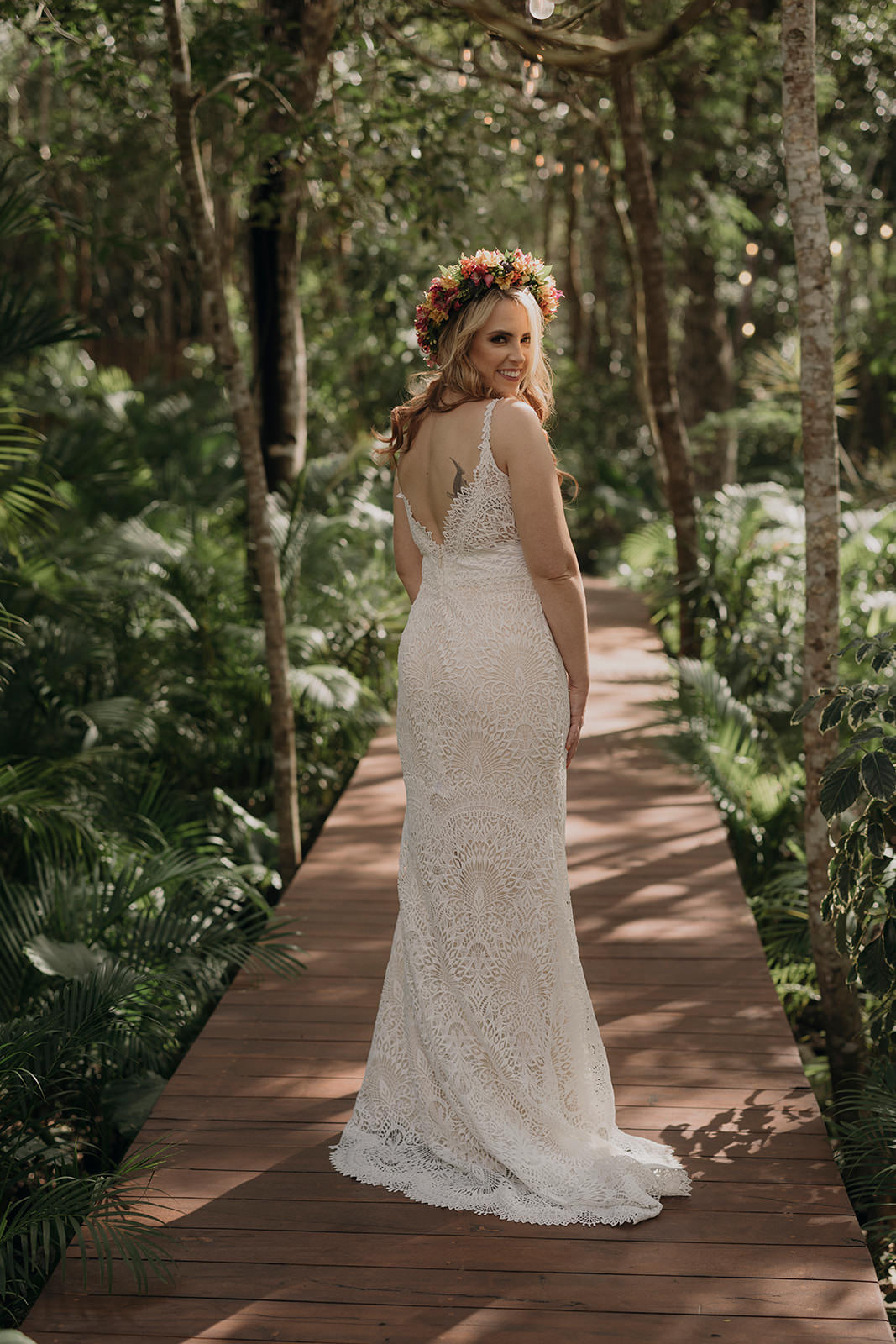 Dress Gown Bride Bridal Lace Madi Lane Espacio Chechen Wedding Pablo Laguia