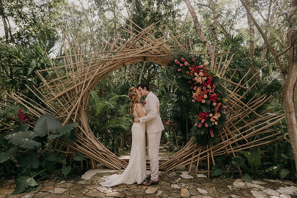 Hoop Moon Gate Flower Backdrop Ceremony Espacio Chechen Wedding Pablo Laguia