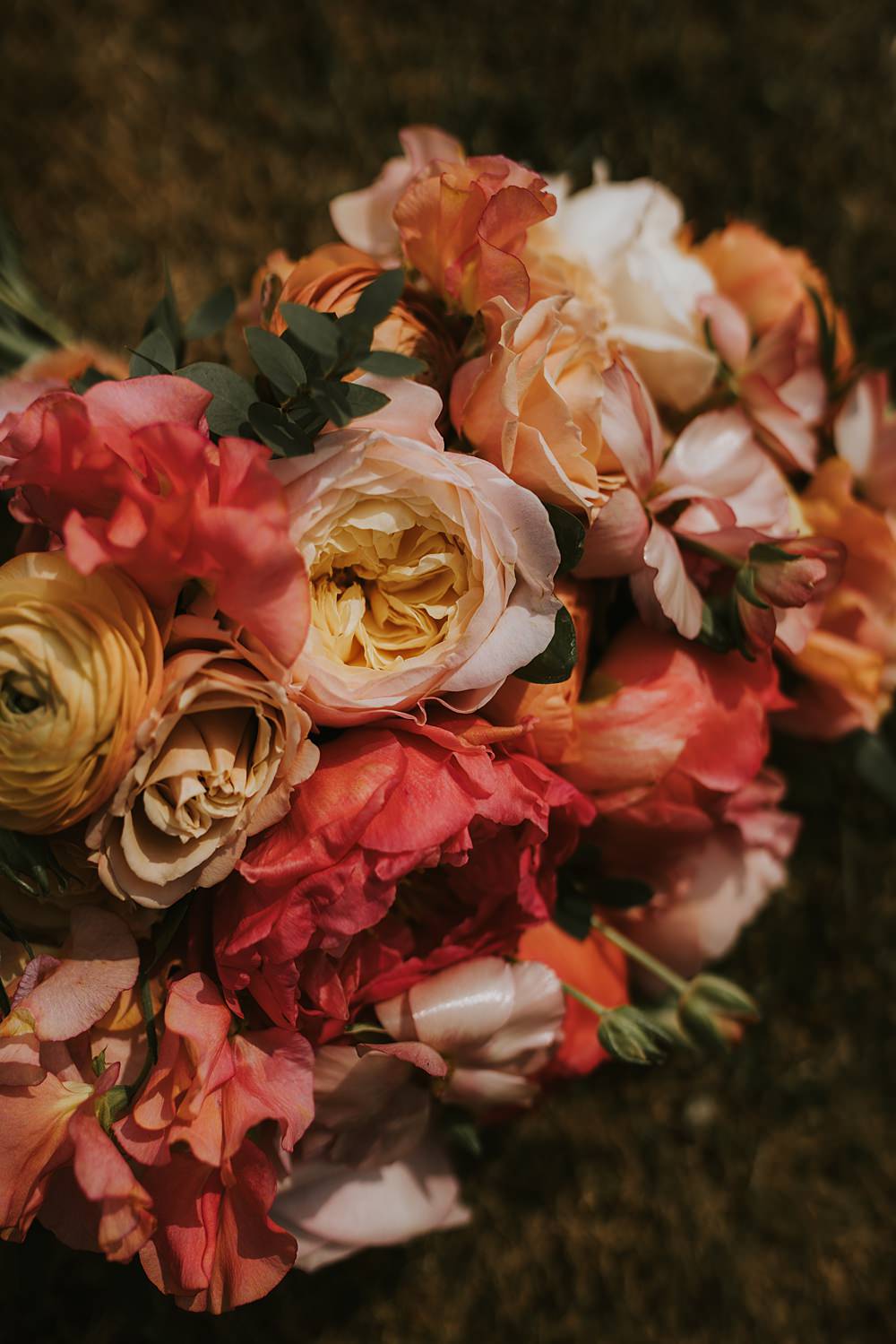 Bouquet Flowers Bride Bridal Pink Yellow Rose Ranunculus Kent Coast Wedding Peter Reynolds Photography