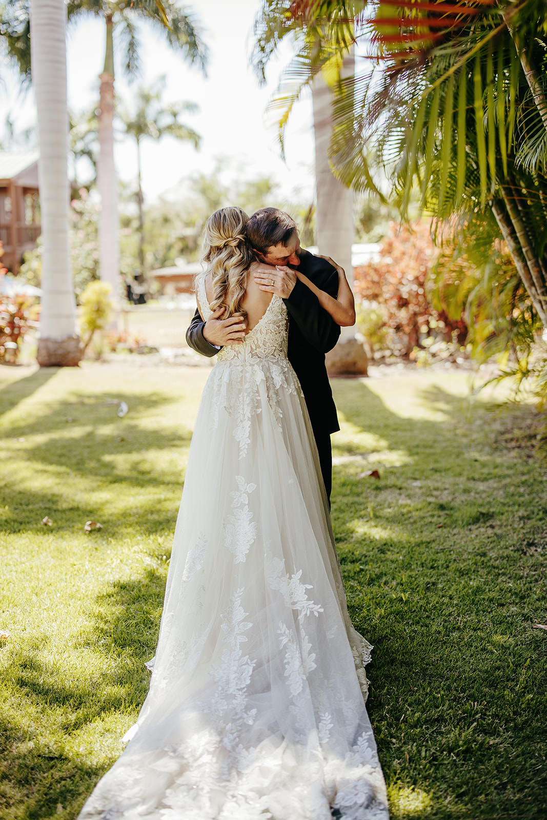 Tropical Hawaii Wedding Couple Cups Photography