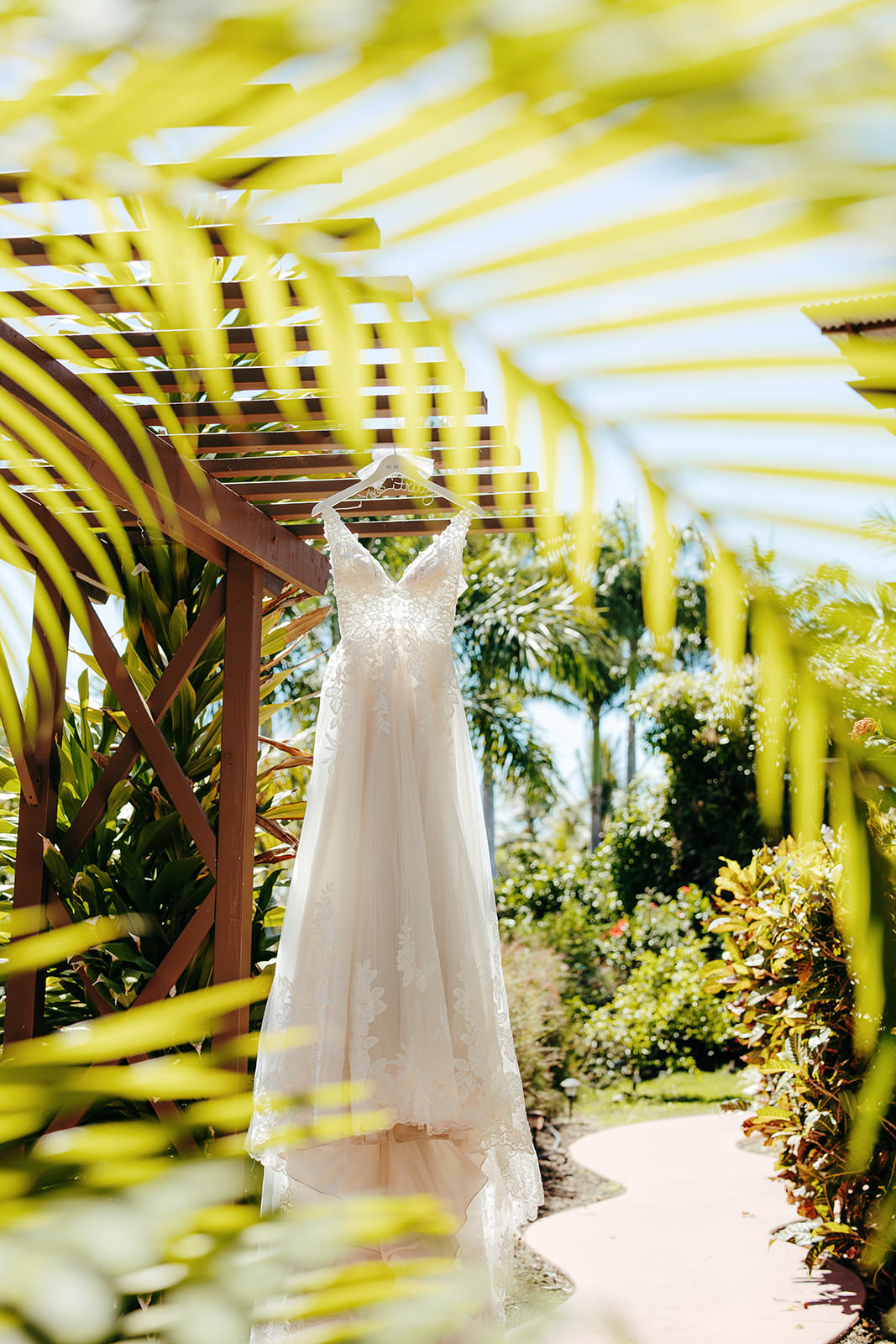 Dress Gown Lace Tulle Bride Bridal Tropical Hawaii Wedding Couple Cups Photography