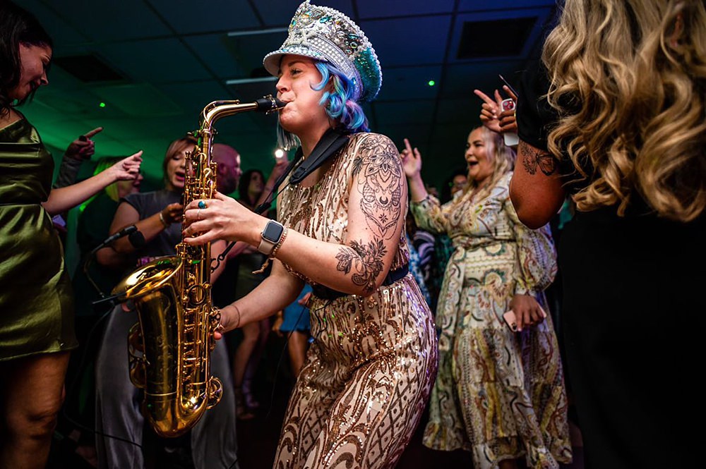 Wedding Sax Player Saxophonique