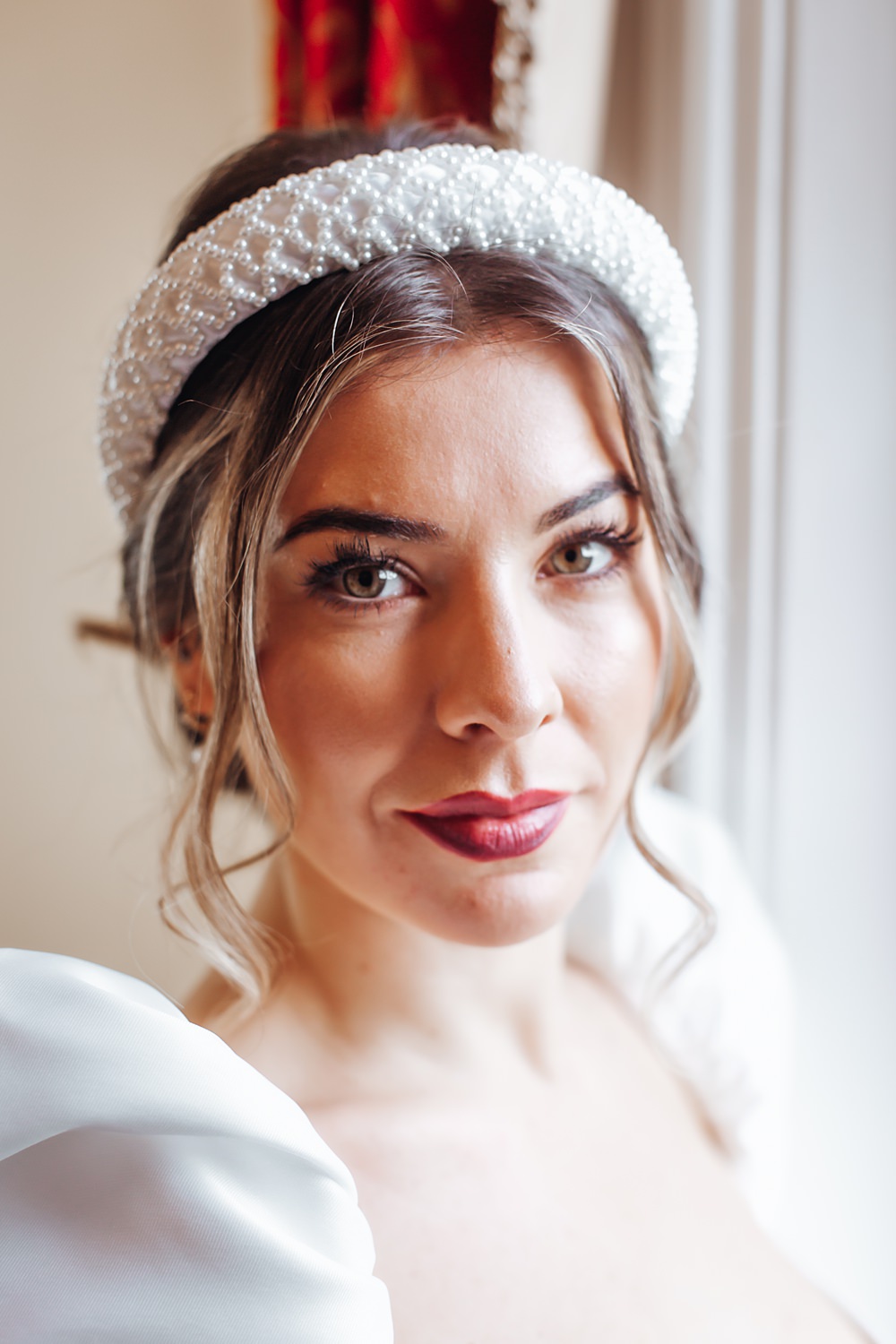 Bride Make Up Hairband Christmas Wedding Theme Idea Naomi Mills Photography