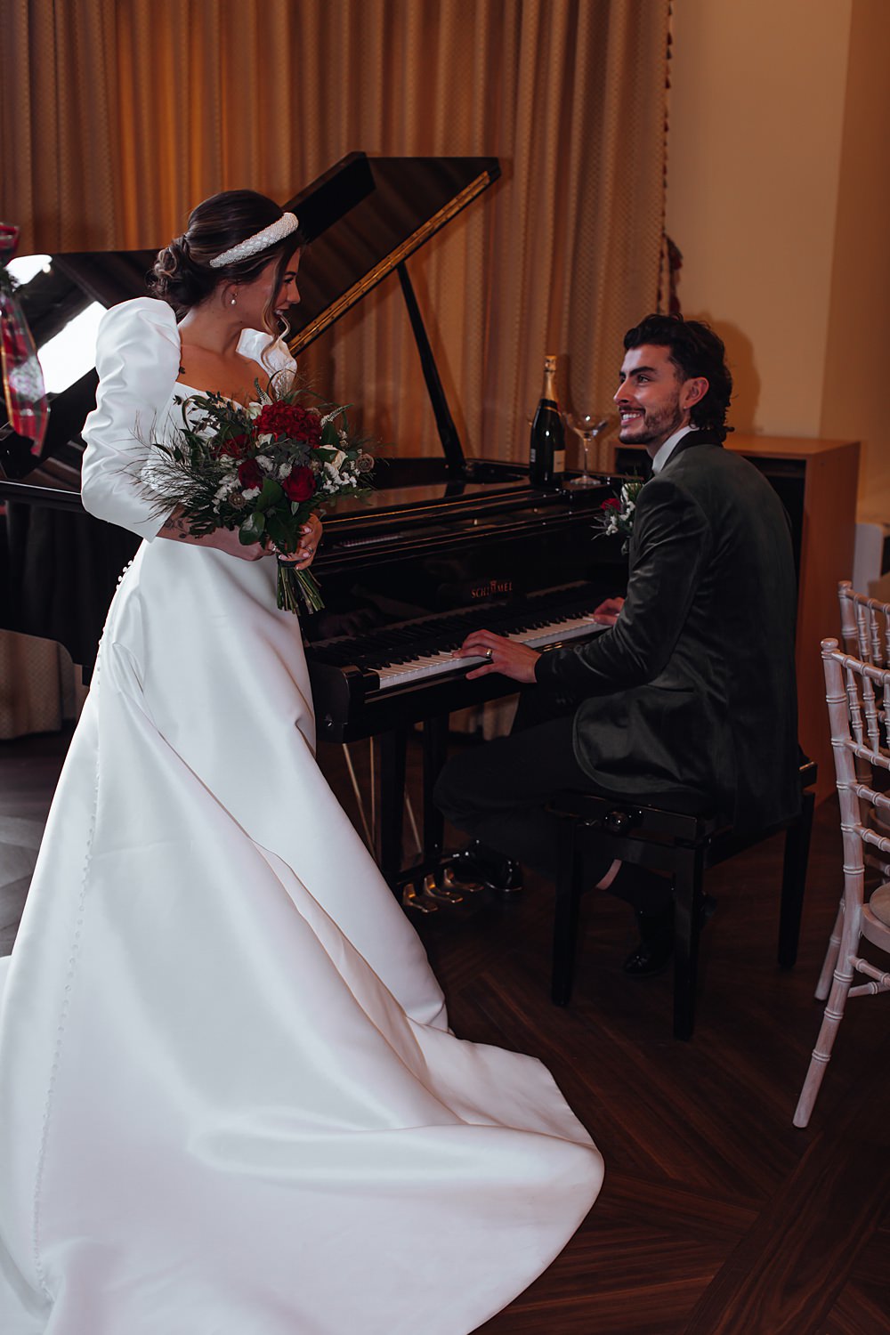Christmas Wedding Theme Idea Naomi Mills Photography