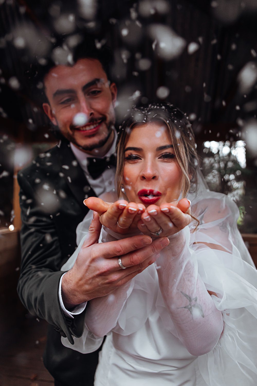 Snow Confetti Bride Groom Christmas Wedding Theme Idea Naomi Mills Photography