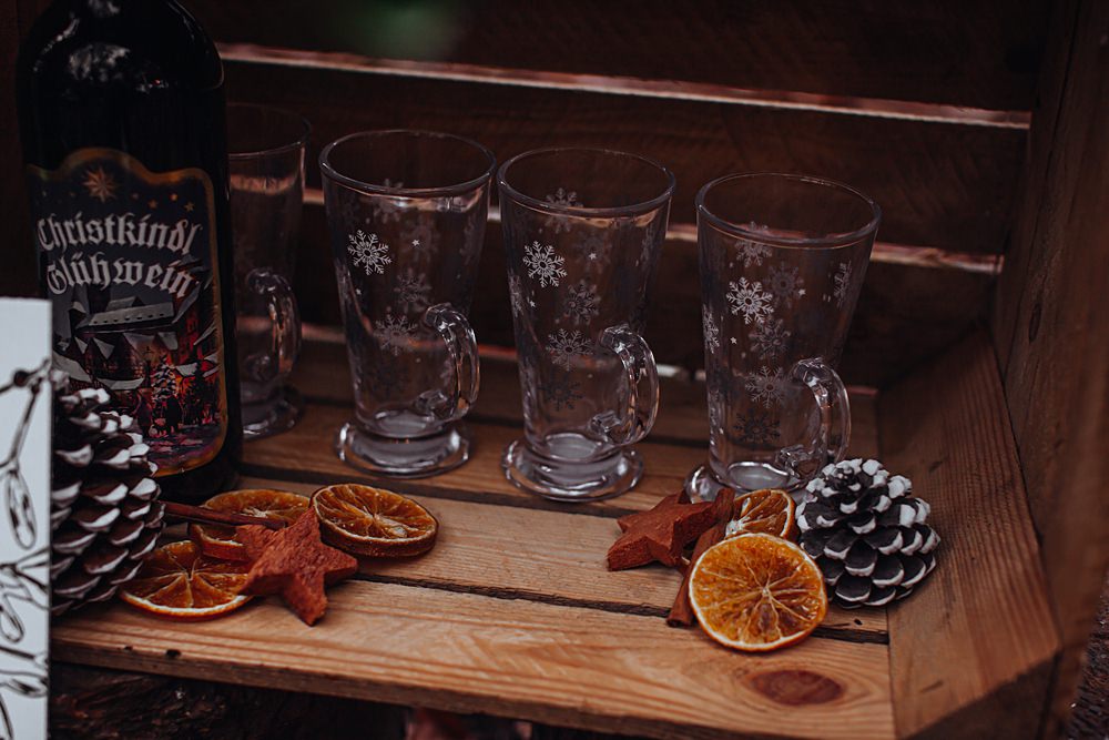 Mulled Wine Drinks Christmas Wedding Theme Idea Naomi Mills Photography