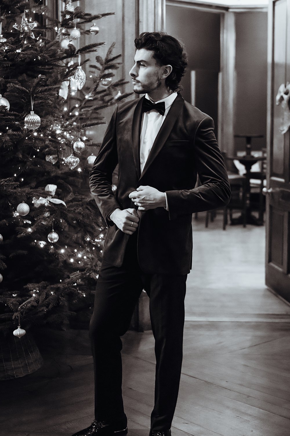 Groom Tuxedo Suit Christmas Wedding Theme Idea Naomi Mills Photography
