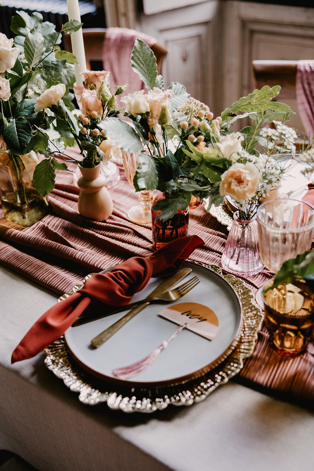 Place Setting Napkin Knot Place Tag Tassel Retro Autumn Wedding Ideas Jemma King Photography