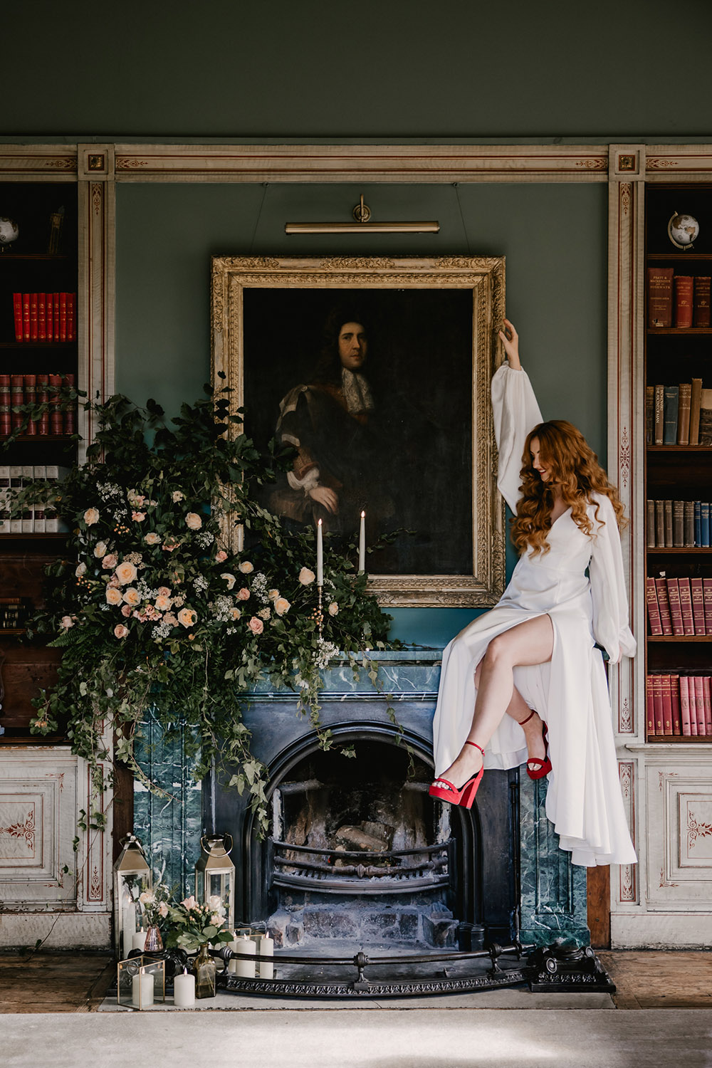 Fireplace Flowers Retro Autumn Wedding Ideas Jemma King Photography