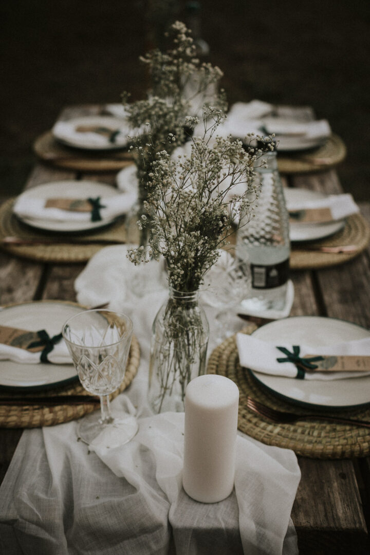 White Wedding Flowers Gypshophila Bottles Table Bernadeta Kupiec