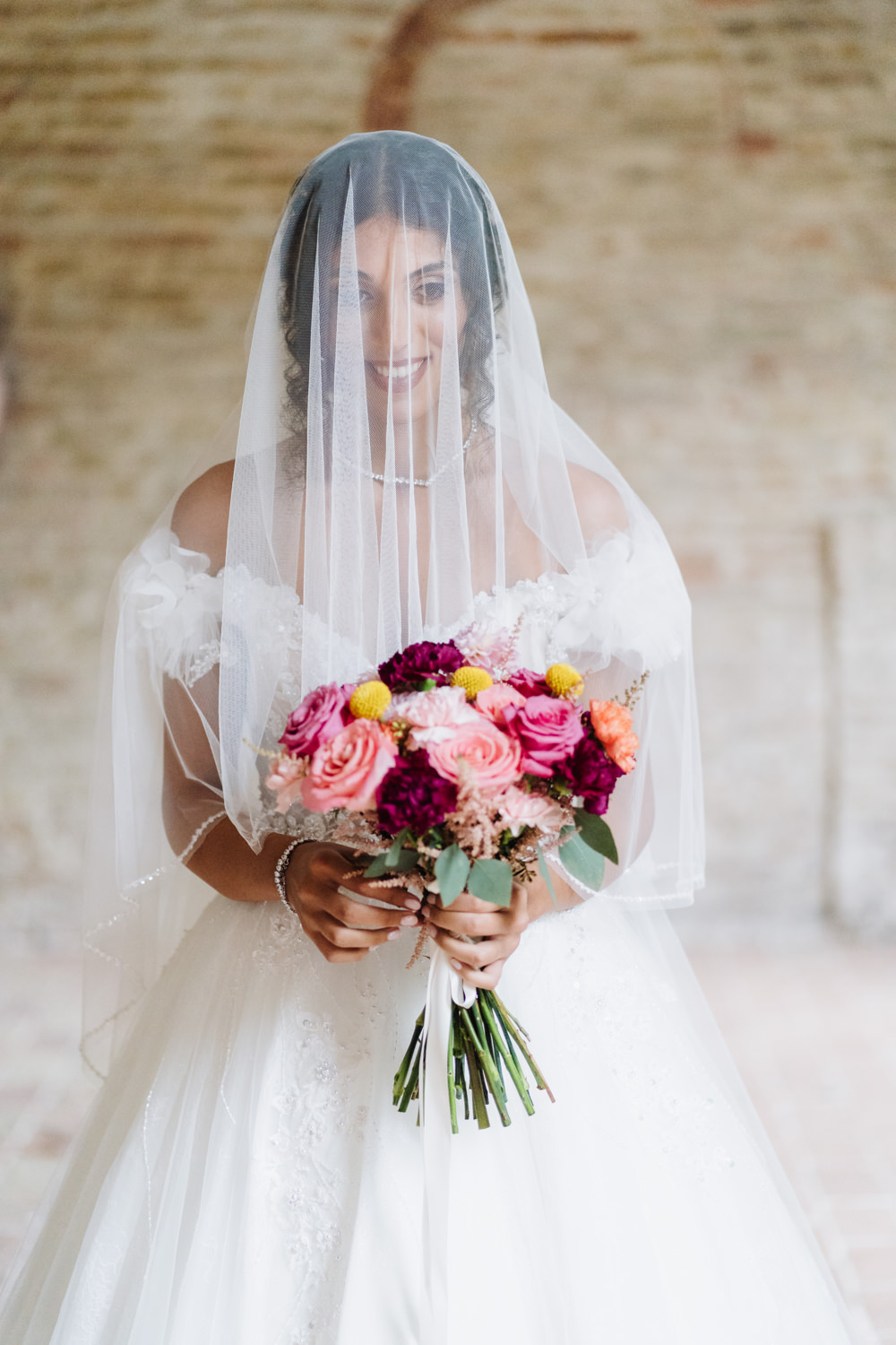 Bride Veil Bouquet Flowers Italian Lebanese Wedding Francesco Pennacchietti