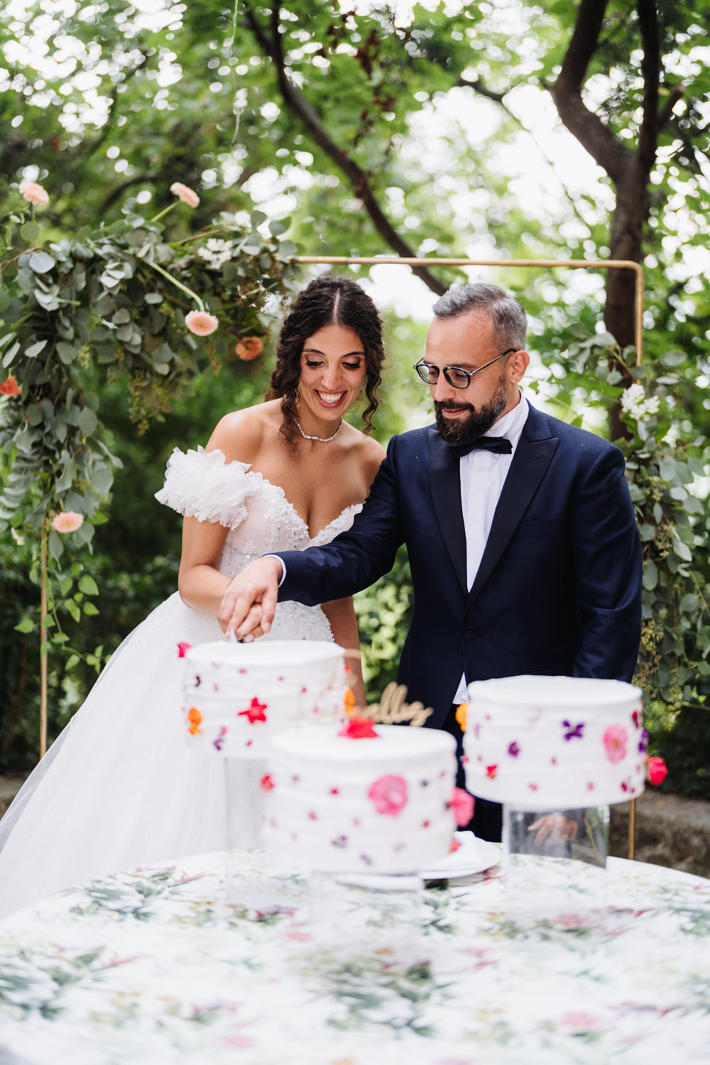 Cake Table Flowers Petals Italian Lebanese Wedding Francesco Pennacchietti