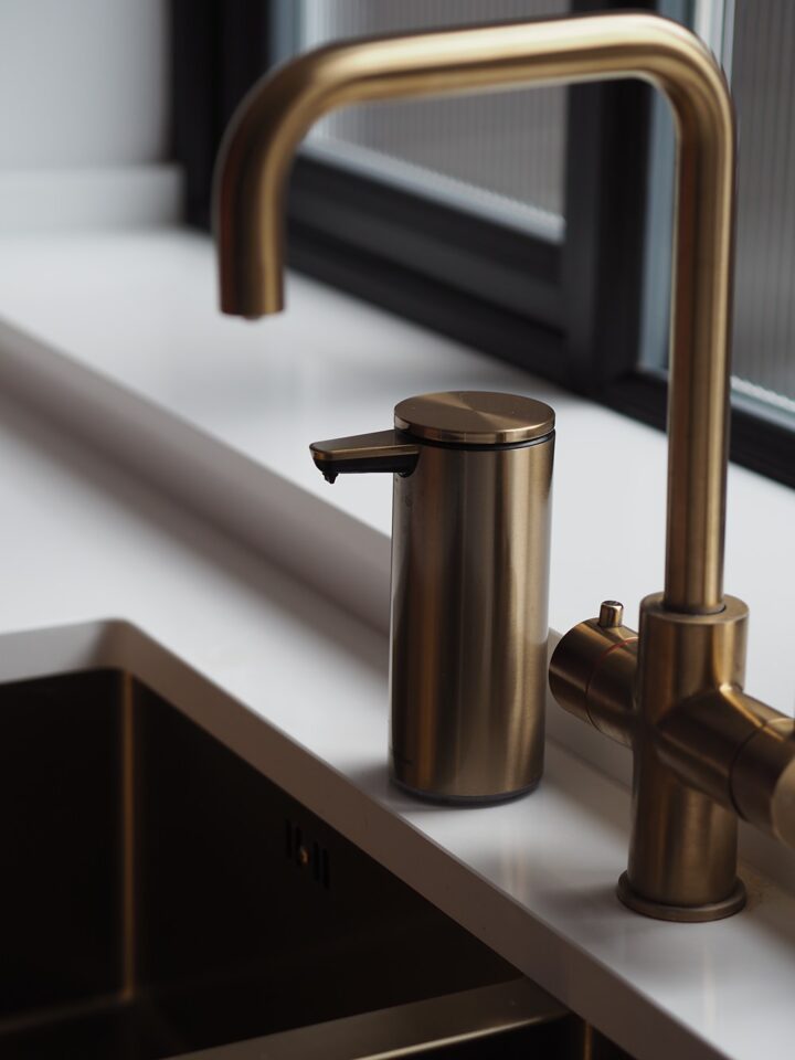 Brass Boiling Water Tap Soap Dispenser Sink Gold Undermount Quartz White Worktop Utility Kitchen