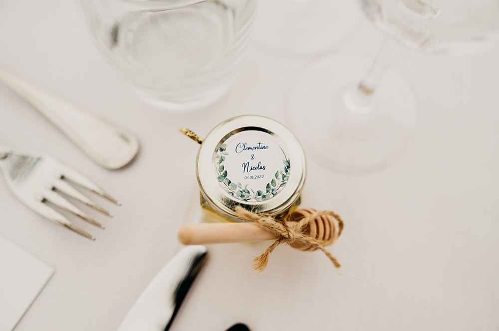 Honey Favour Outside Inside Wedding Kevin Fern Photography