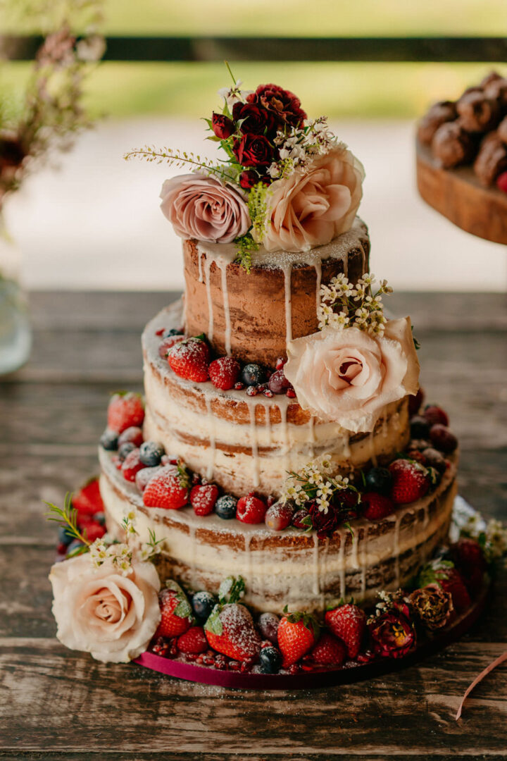 Rustic Wedding Cake Naked Berries Jarek Lepak