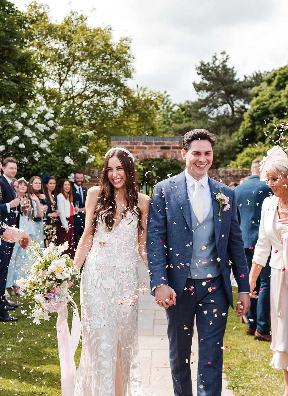 Staffordshire Country Estate Wedding Jo Hastings Photography Confetti Throw