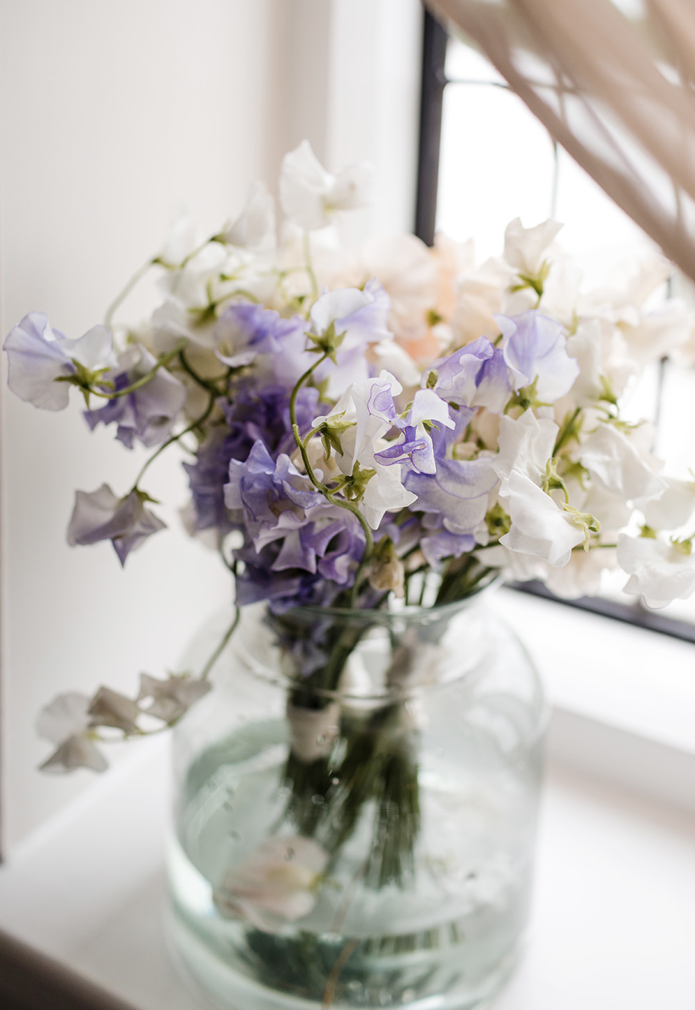 Sweet Peas Flowers Bouquet Posy Staffordshire Country Estate Wedding Jo Hastings Photography