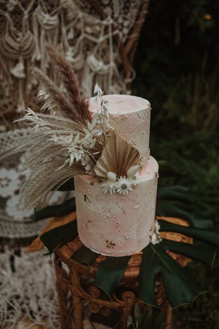 2 Tier Wedding Cake Idea Stamped Lola Rose Photography