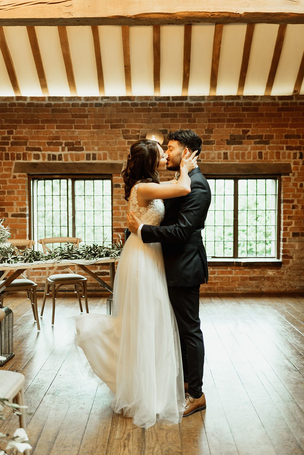Coach House Soughton Hall Wedding Ideas Sara Ribera Photography