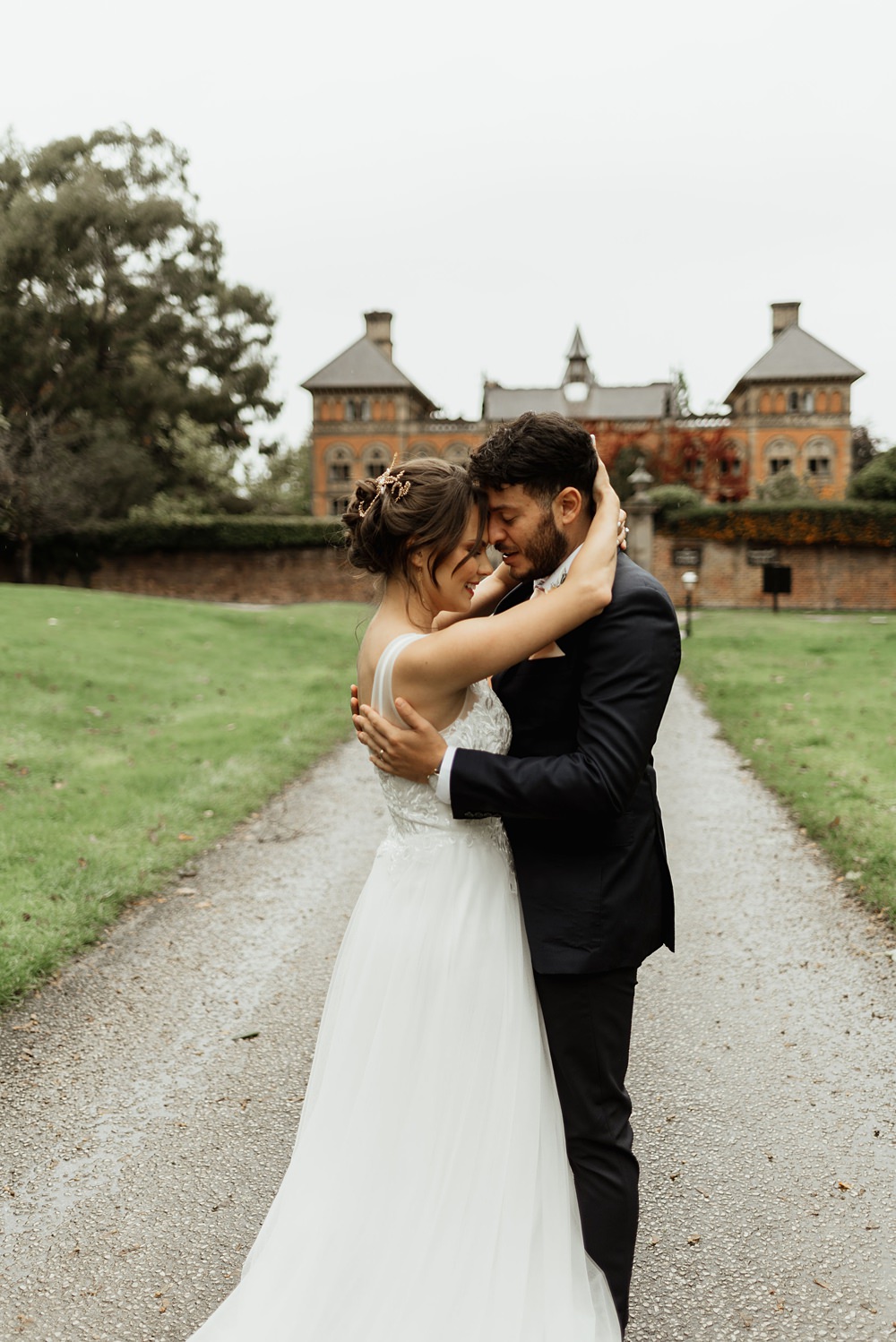 Coach House Soughton Hall Wedding Ideas Sara Ribera Photography