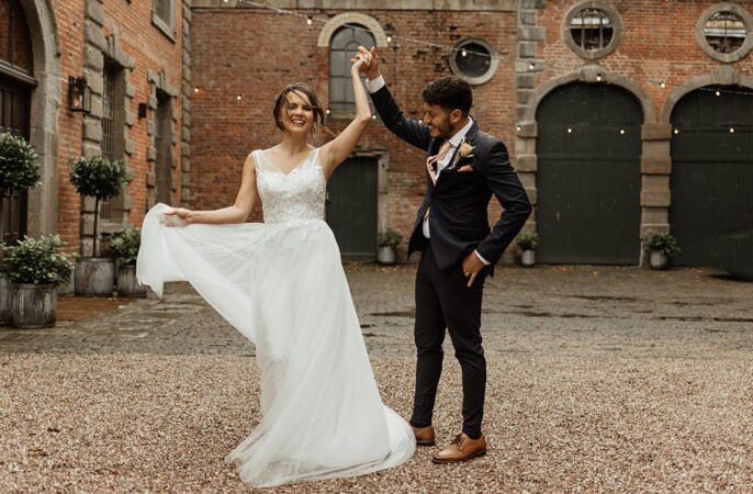 Coach House Soughton Hall Wedding Ideas Sara Ribera Photography