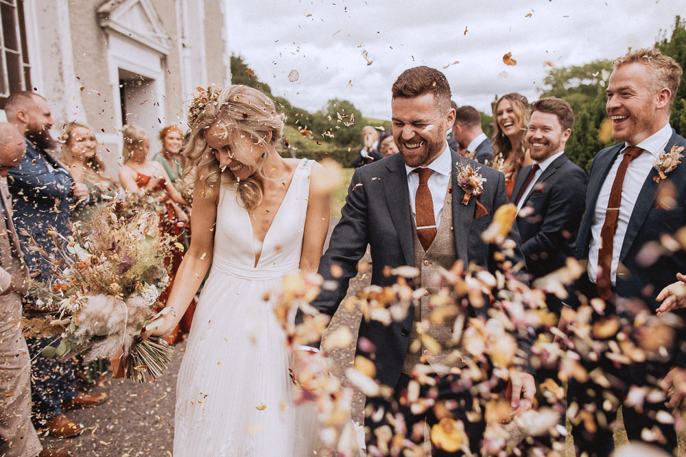 Confetti Throw Llyn Gwynant Barns Wedding Fox and Bear Photography