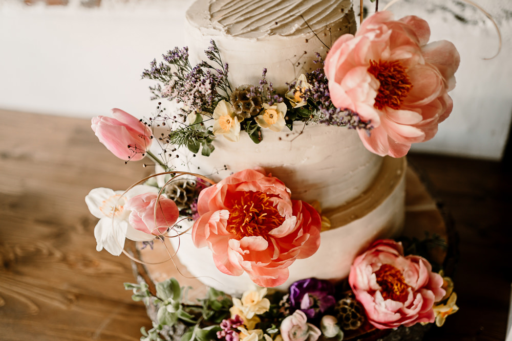 Buttercream Cake Spring Flowers Log Slice Woolas Barn Wedding Hayley Baxter Photography