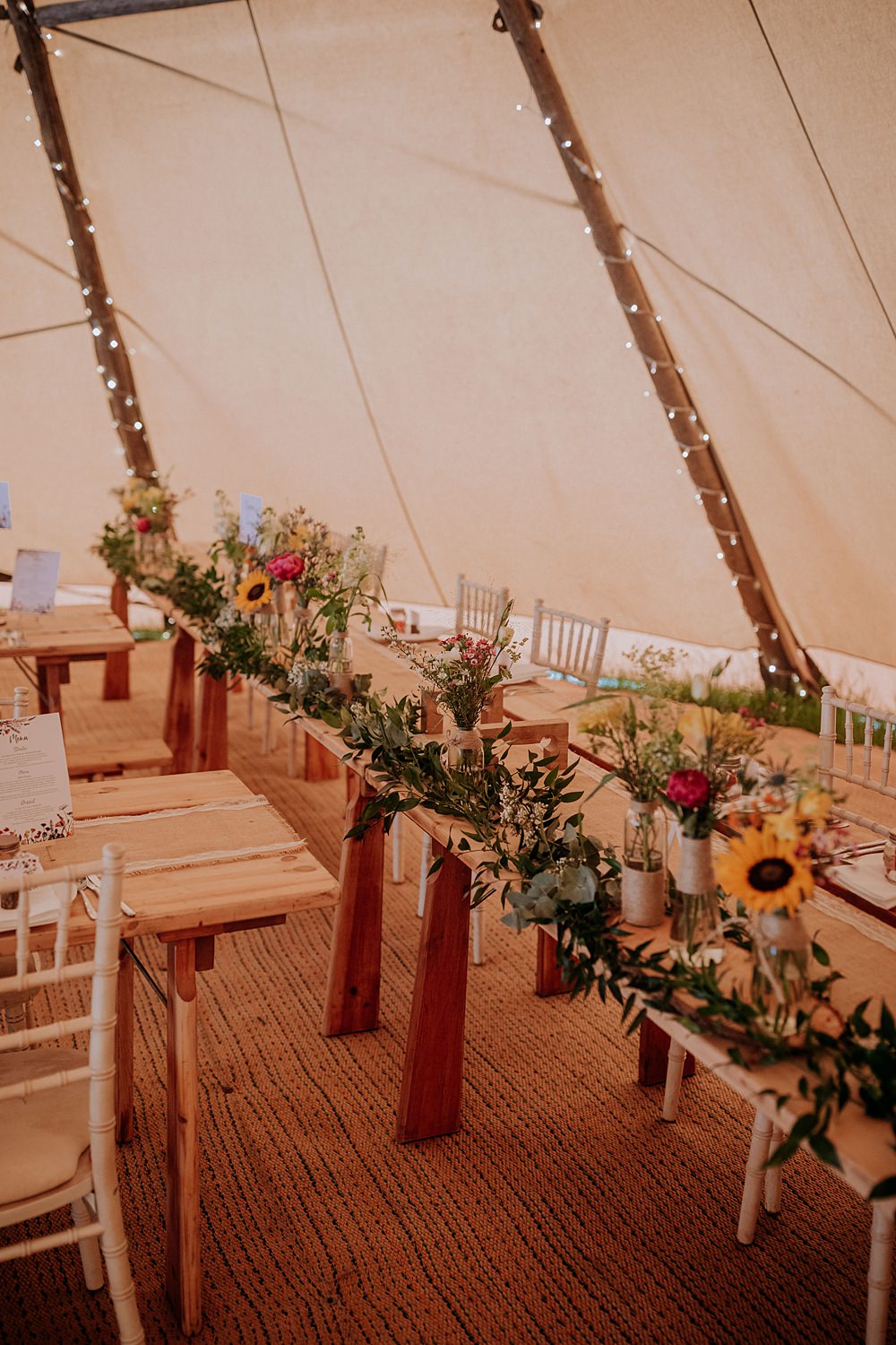 Top Table Flowers Sunflower Low Osgoodby Grange Wedding Peter Hugo Photography