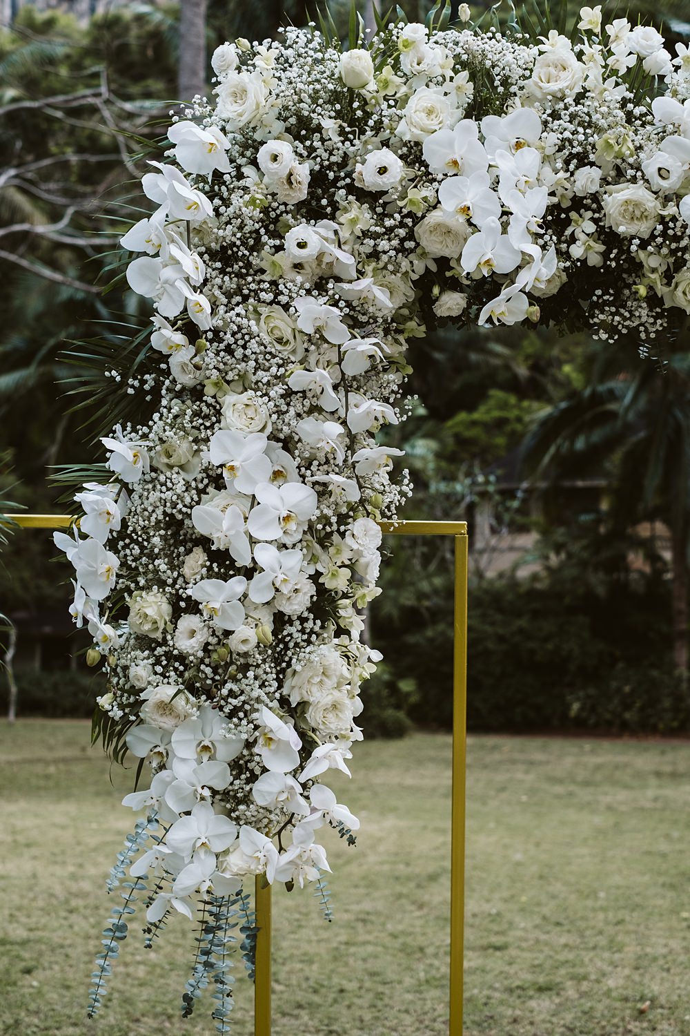 Metal White Flower Backdrop Ceremony Rayavadee Krabi Wedding Thailand Blancorazon Wedding