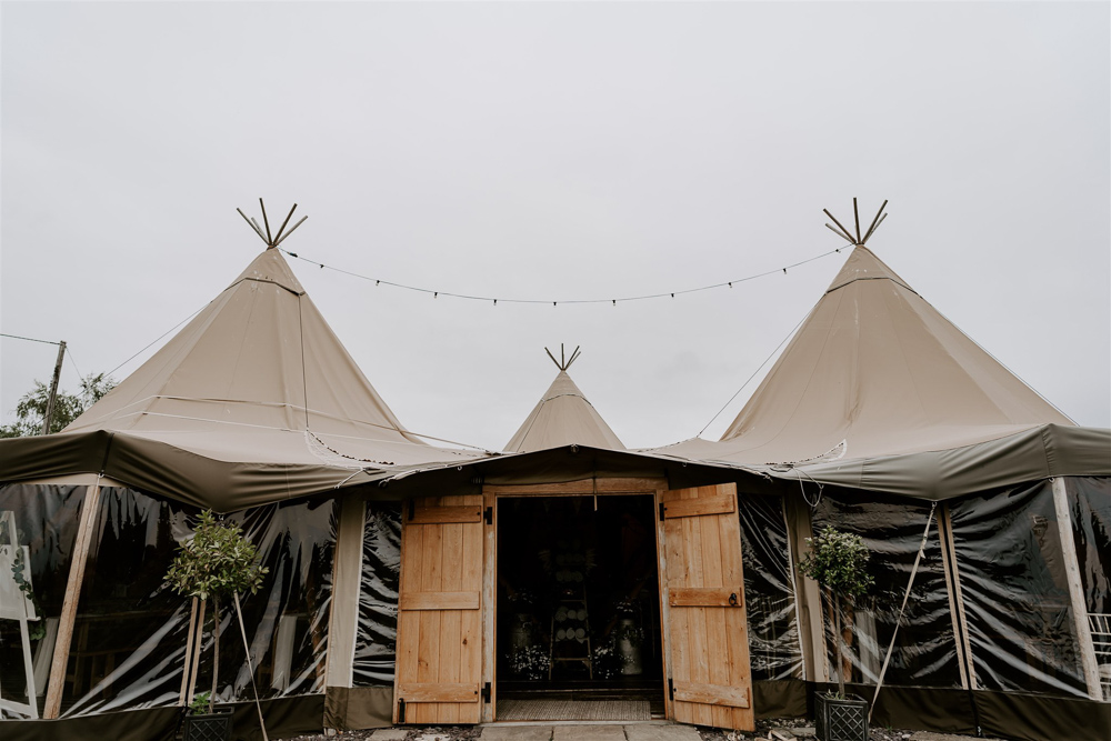 Leicestershire Tipi Wedding Gina Fernandes Photography