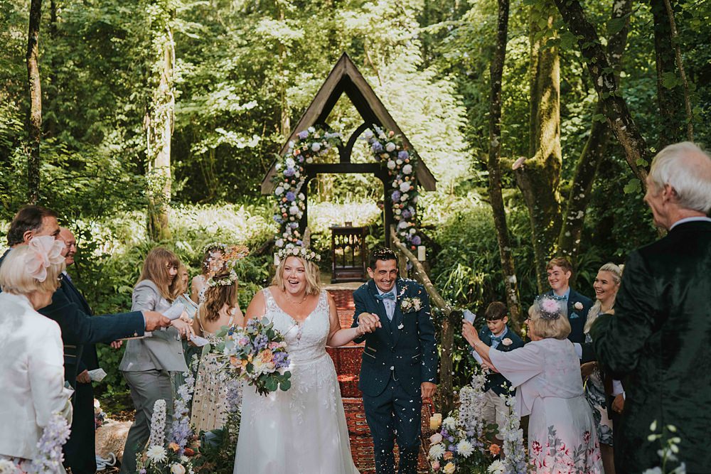 Confetti Throw Marshwood Manor Wedding Grace Elizabeth