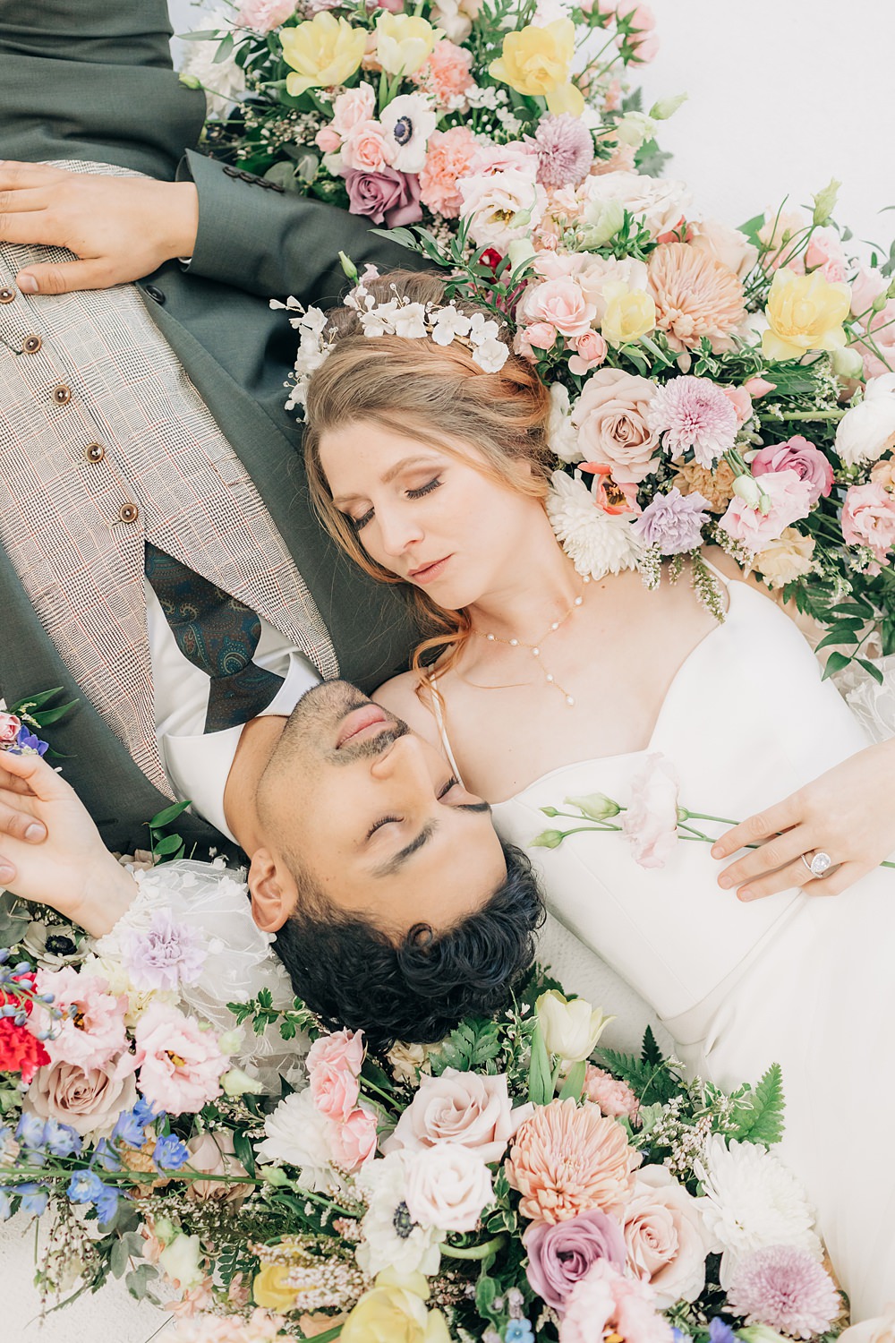 Peach Yellow Lilac Wedding Ideas Tess Lucas Photography