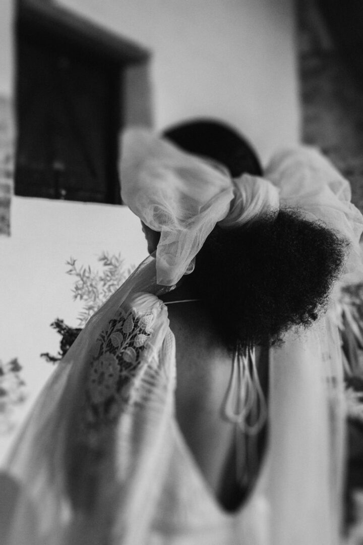 Wedding Bride Ponytail Hairstyle Bow Veil Camilla Andrea Photography