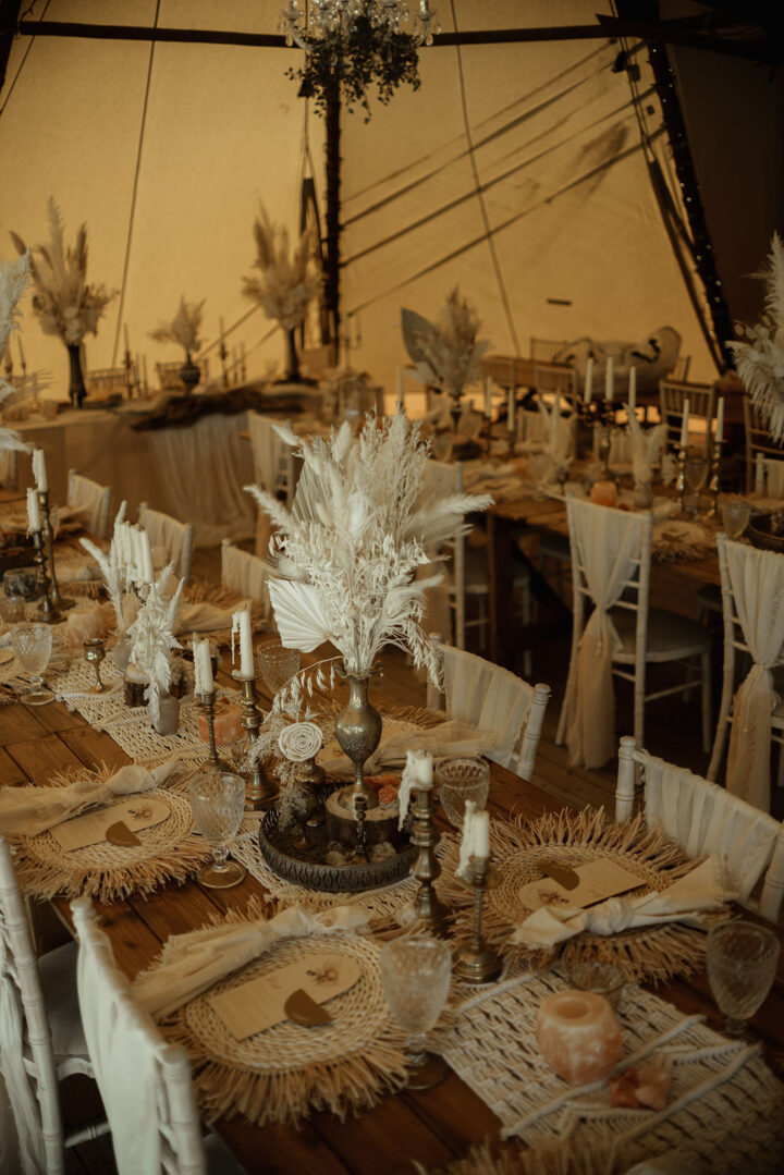 Bohemian Beige Wedding Table Decor Idea Sara Ribera
