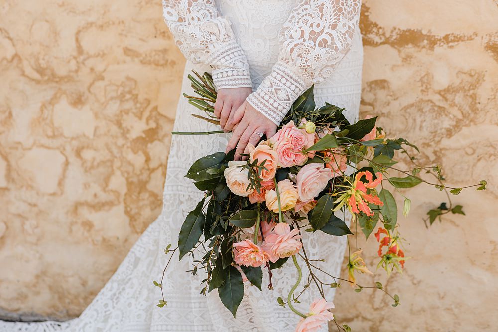 Bouquet Flowers Bride Peach Pink Rose Gileston Manor Wedding Michelle Huggleston Photography