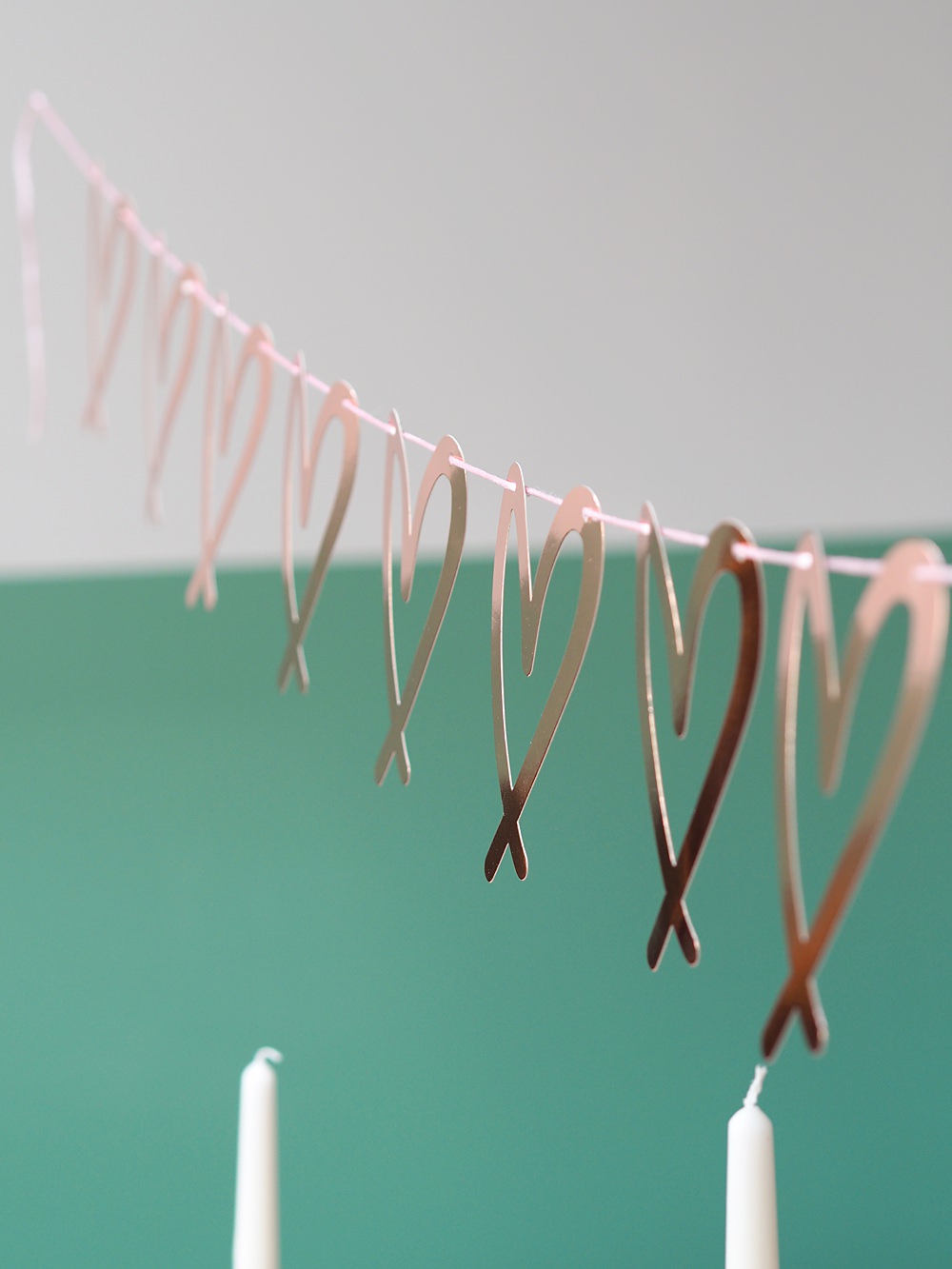 Hen Party Table Decoration Ideas Rose Gold Accessories Heart Banner Balloons Tableware