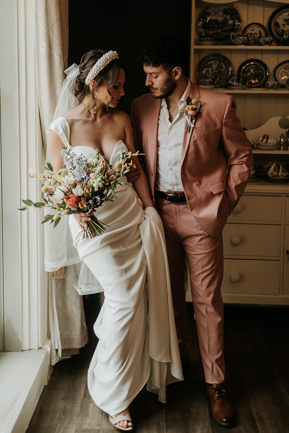 Modern Springtime Wedding Ideas Sophie Ruck Photography