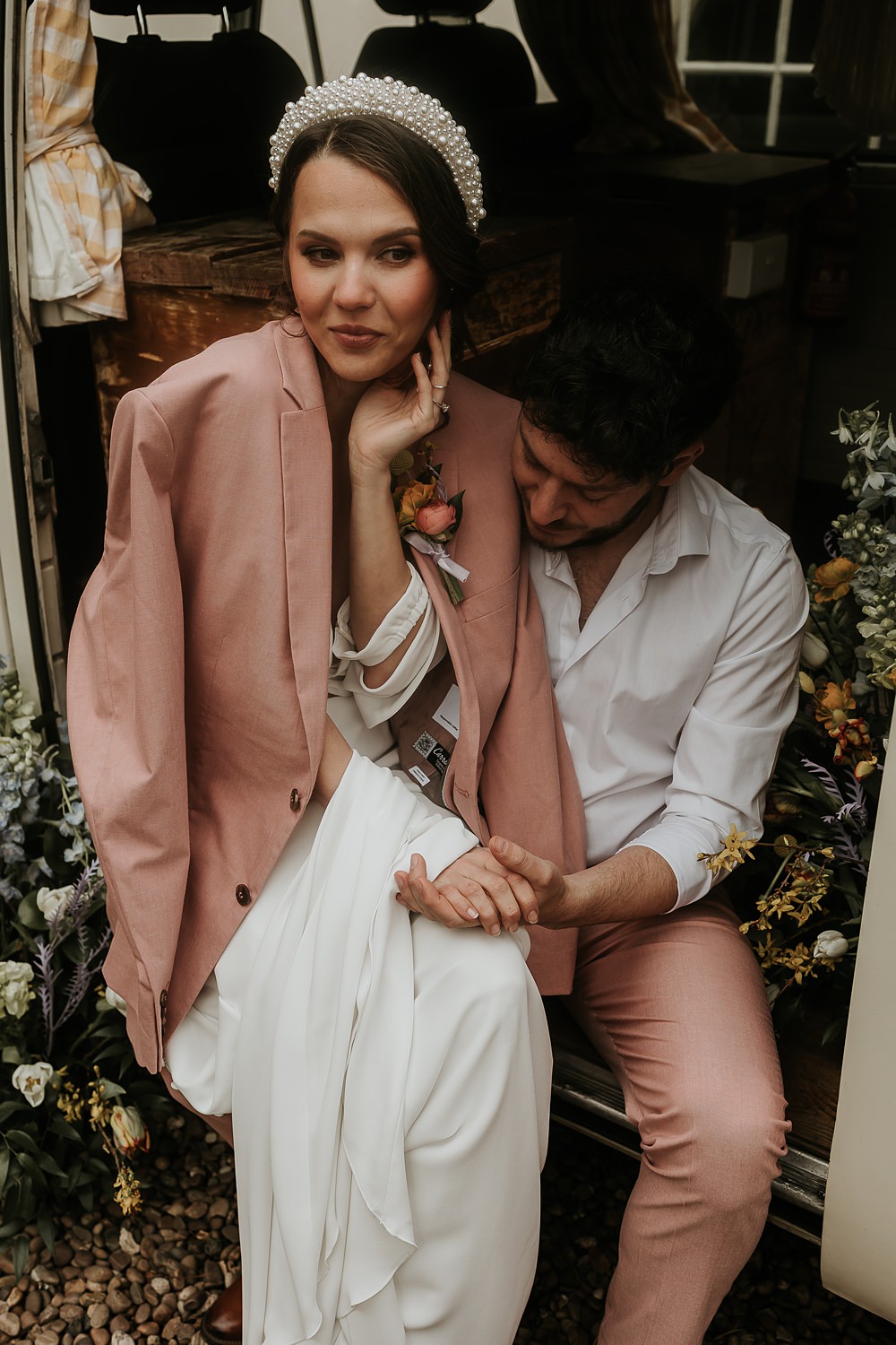 Modern Springtime Wedding Ideas Sophie Ruck Photography