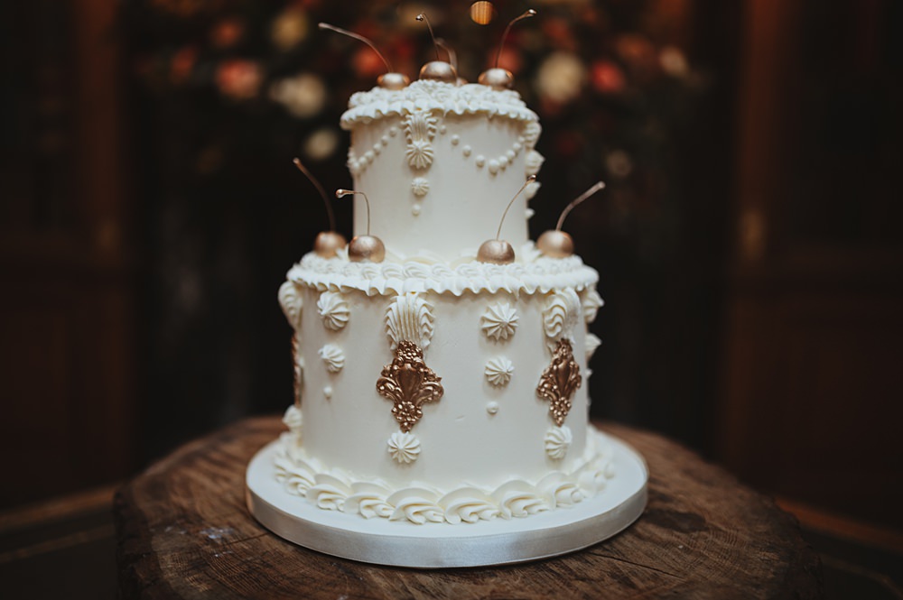 Lambeth Buttercream Cake White Gold Cherries New Library Wedding Boda Photography