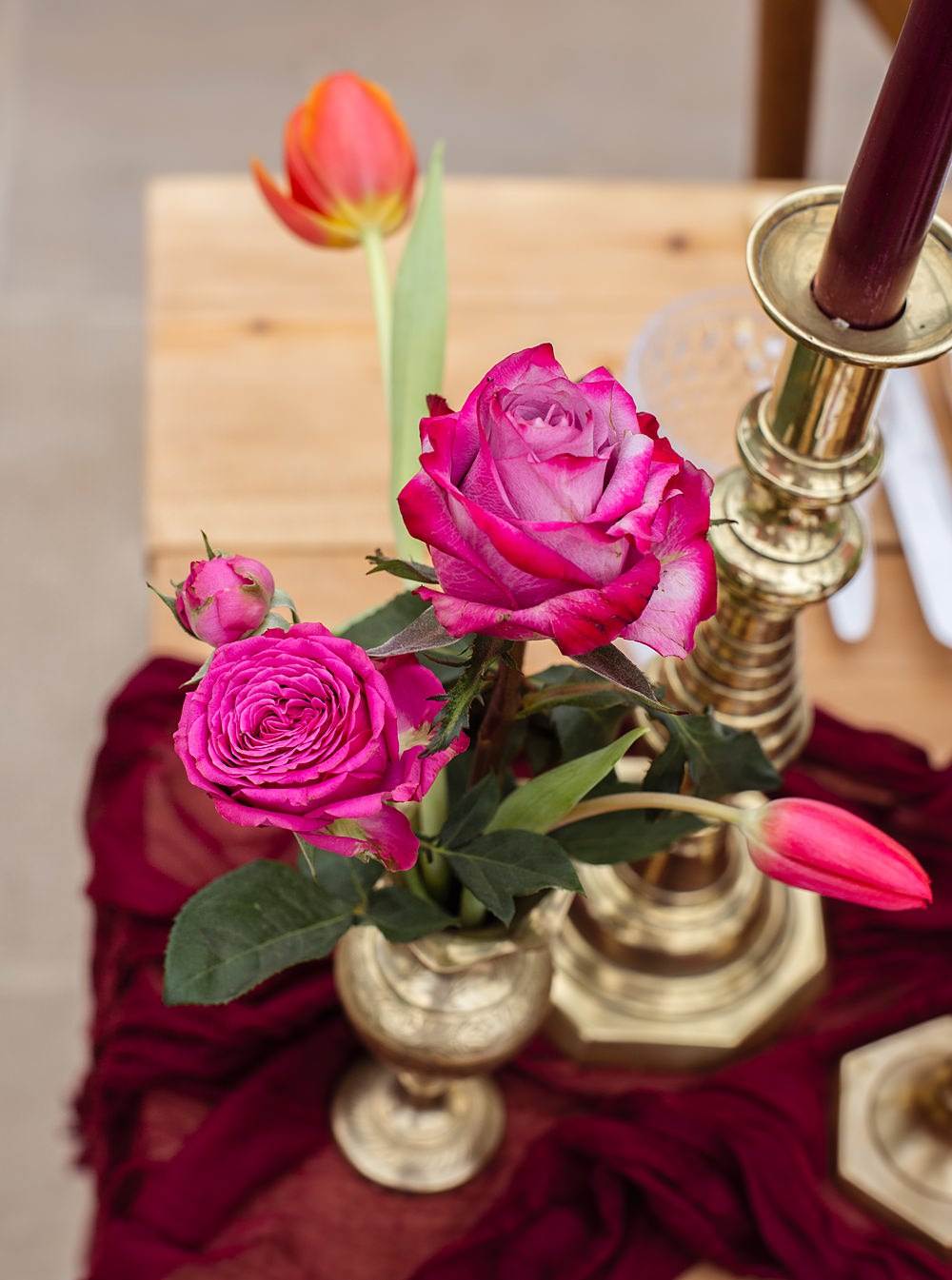 Somersbury Barn Wedding Prime Photography Pink Rose Flowers Gold Vase