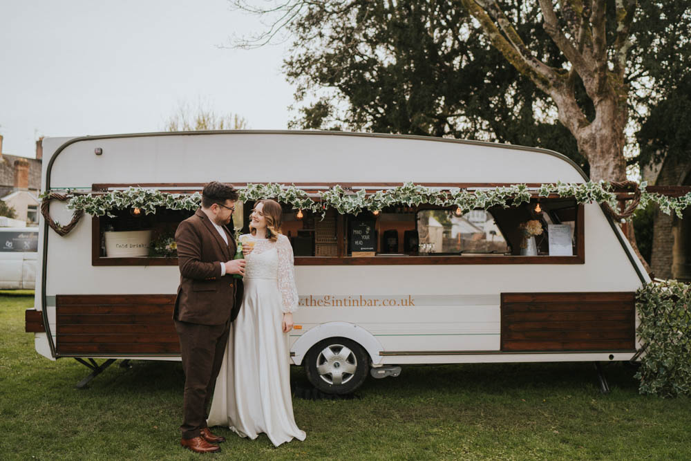 Caravan Bar Spring 70s Green Wedding Grace Elizabeth