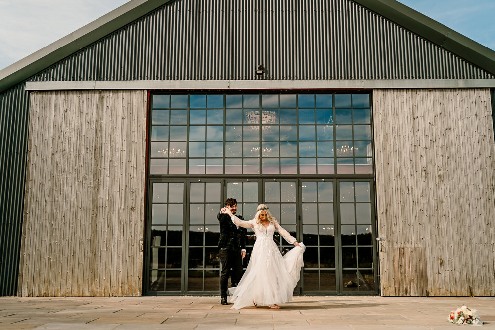 Stylish Yorkshire Barn Wedding Hayley Baxter Photography