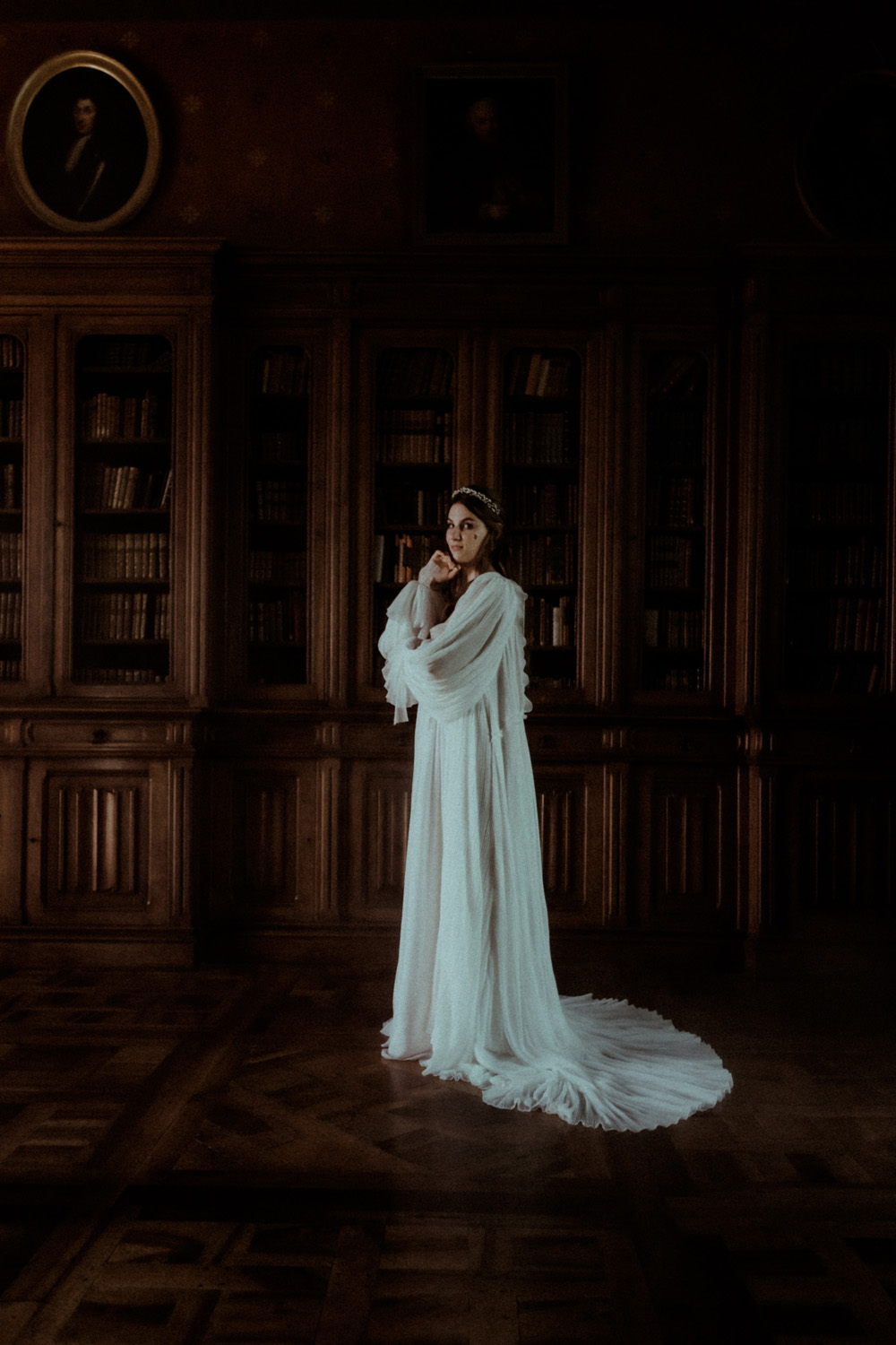 Dress Bride Long Sleeve Cape Veil Coat Chateau de Poudenas Wedding Gaetane Glize