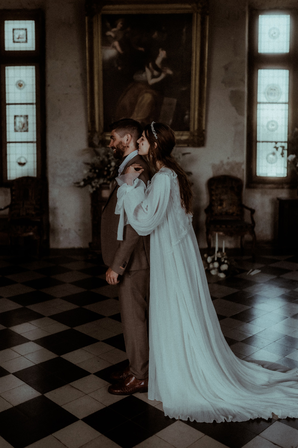Dress Bride Long Sleeve Cape Veil Coat Chateau de Poudenas Wedding Gaetane Glize